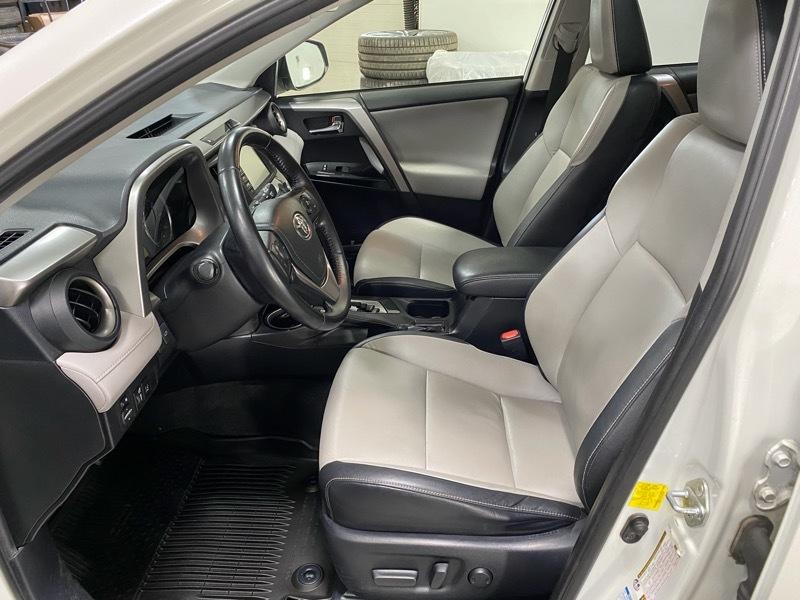 Toyota RAV4 Limited AWD 2016