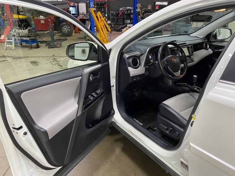 Toyota RAV4 Limited AWD 2016