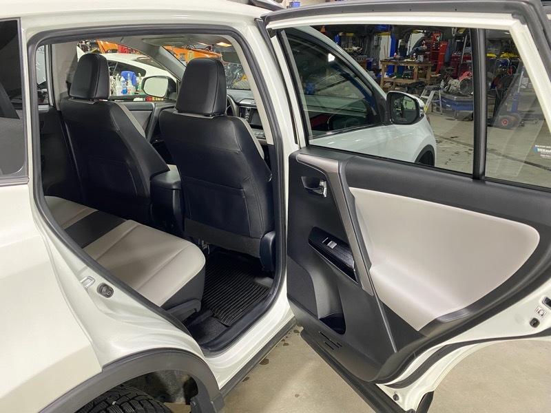 Toyota RAV4 Limited AWD 2016