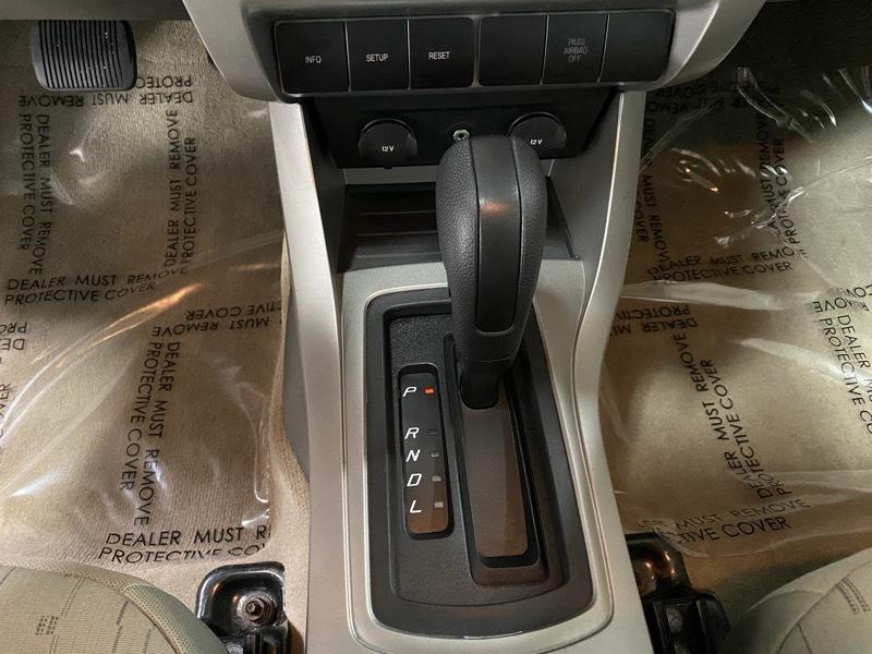 Ford Focus SE Sedan 2008