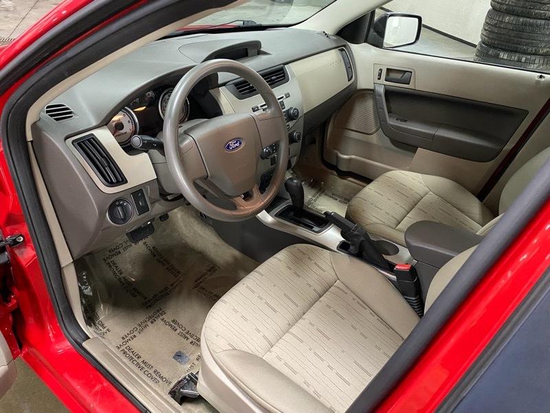 Ford Focus SE Sedan 2008