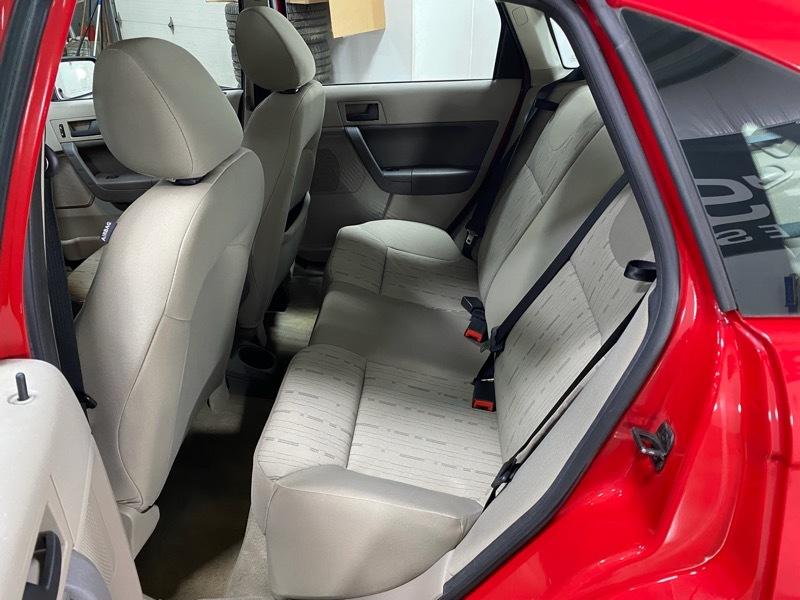 Ford Focus SE Sedan 2008