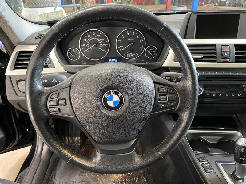 BMW 3-Series 320i xDrive 2015