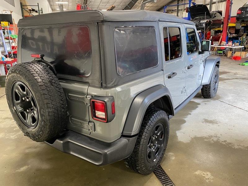 Jeep Wrangler Unlimited Sport 2018