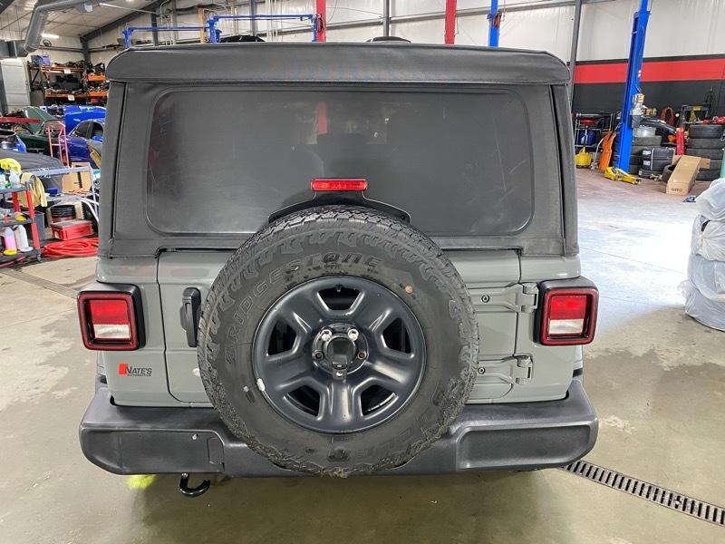 Jeep Wrangler Unlimited Sport 2018