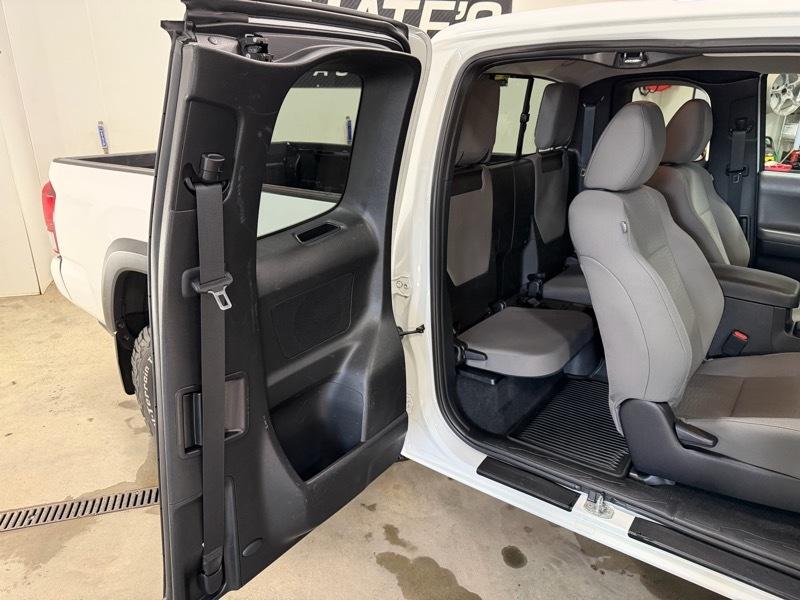 Toyota Tacoma SR5 Access Cab I4 6AT 4WD 2019