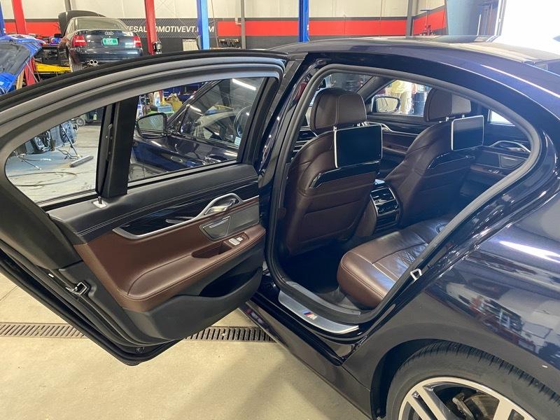 BMW 7-Series 750i xDrive 2018