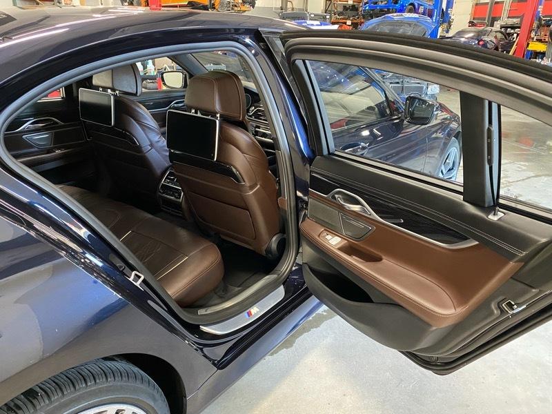 BMW 7-Series 750i xDrive 2018