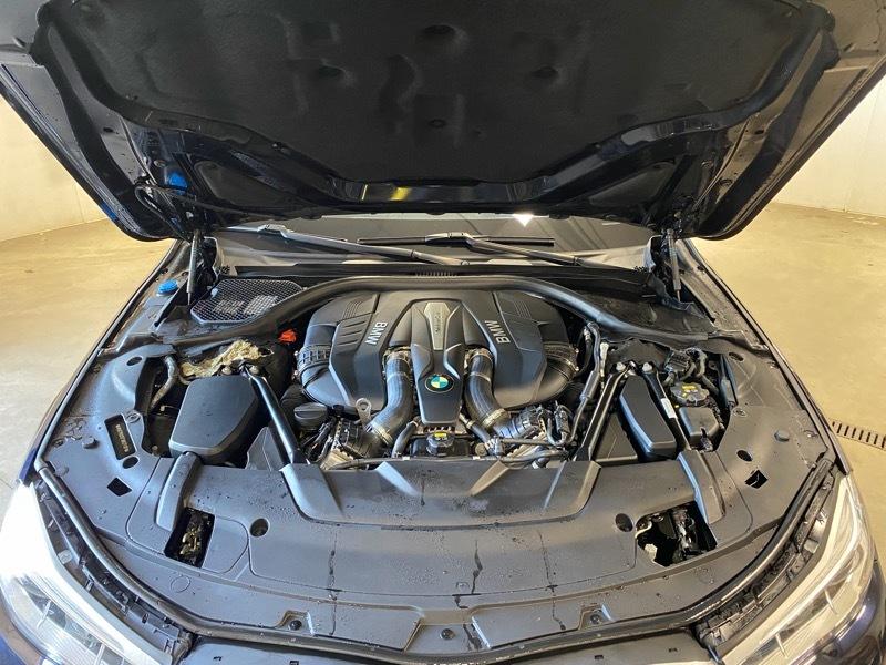 BMW 7-Series 750i xDrive 2018
