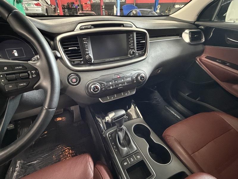Kia Sorento Limited V6 AWD 2017