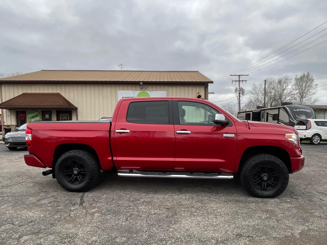 Toyota Tundra Platinum CrewMax 5.7L 4WD 2017