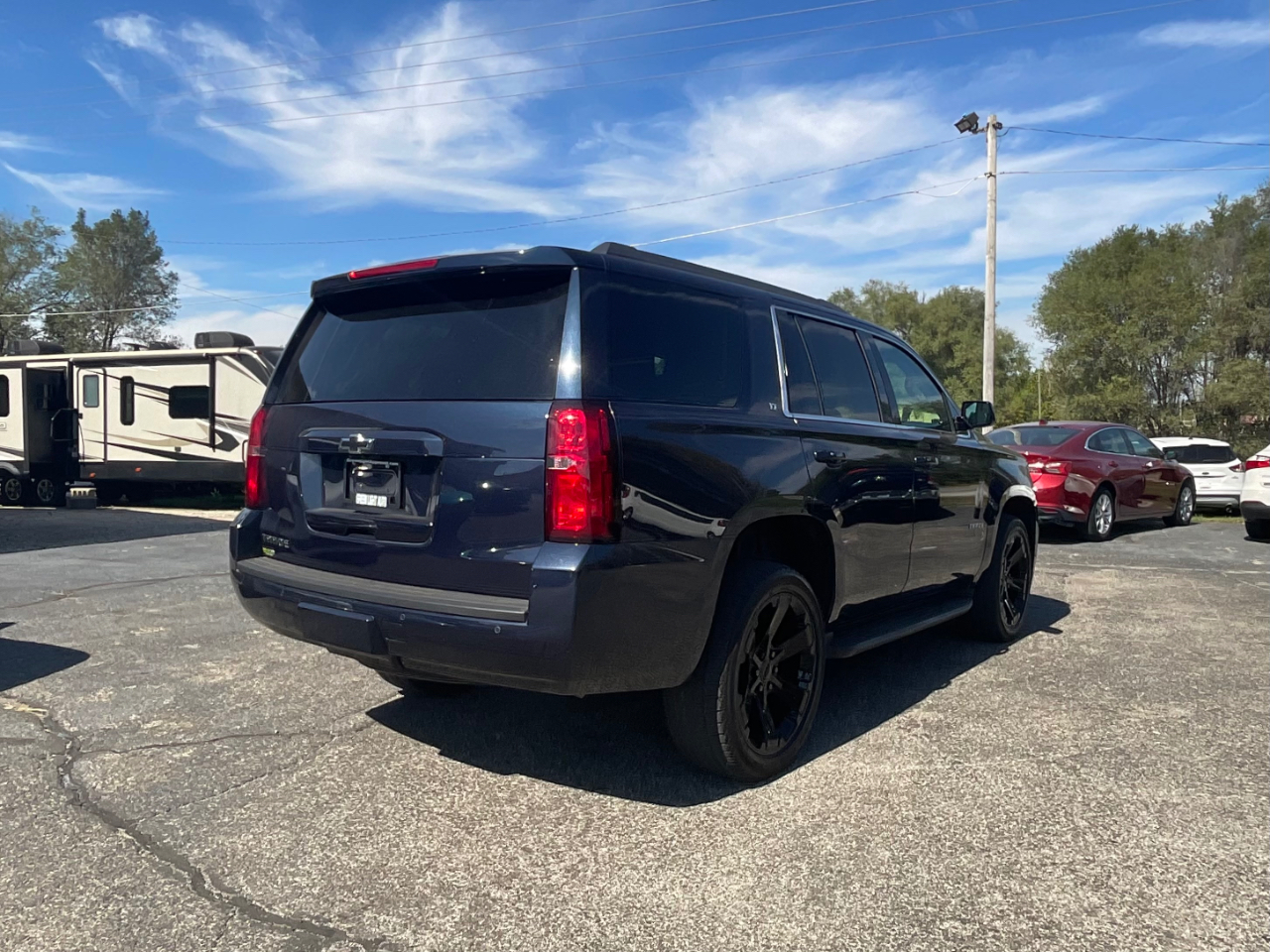 2019 Chevrolet Tahoe LT photo 2