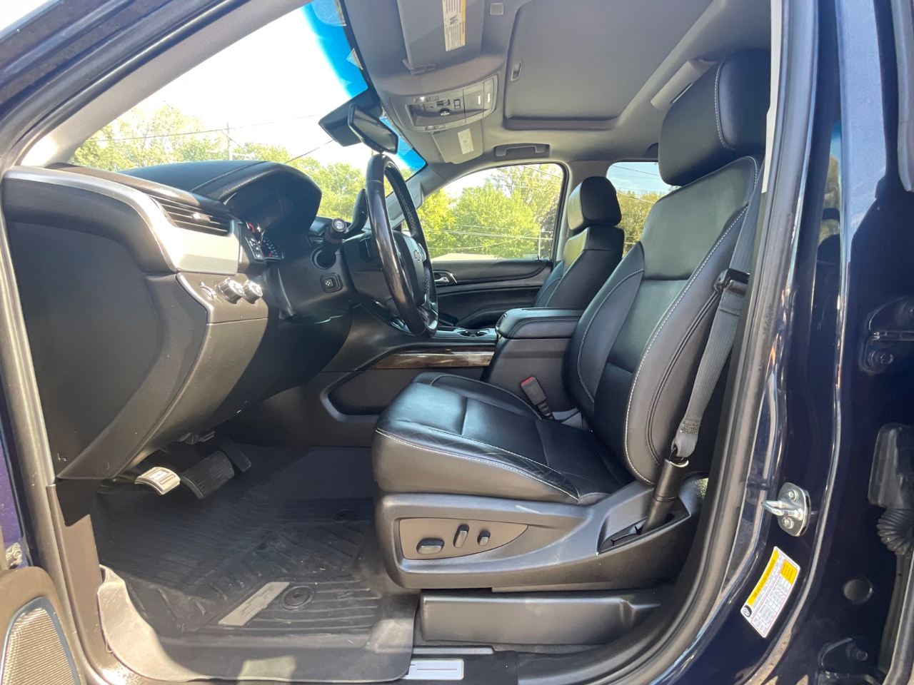 2019 Chevrolet Tahoe LT photo 9