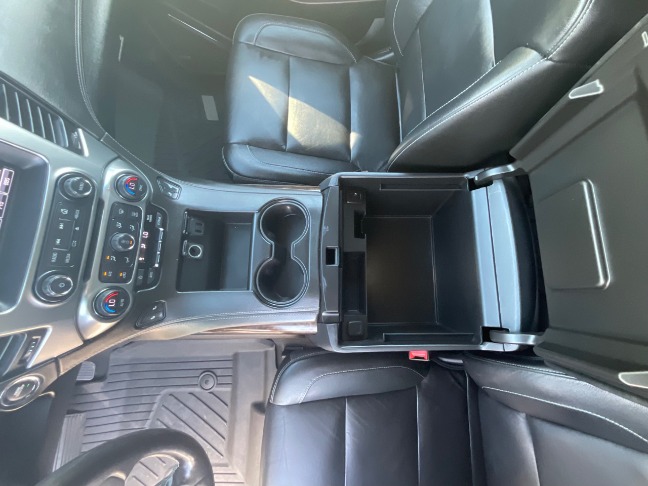 2019 Chevrolet Tahoe LT photo 25