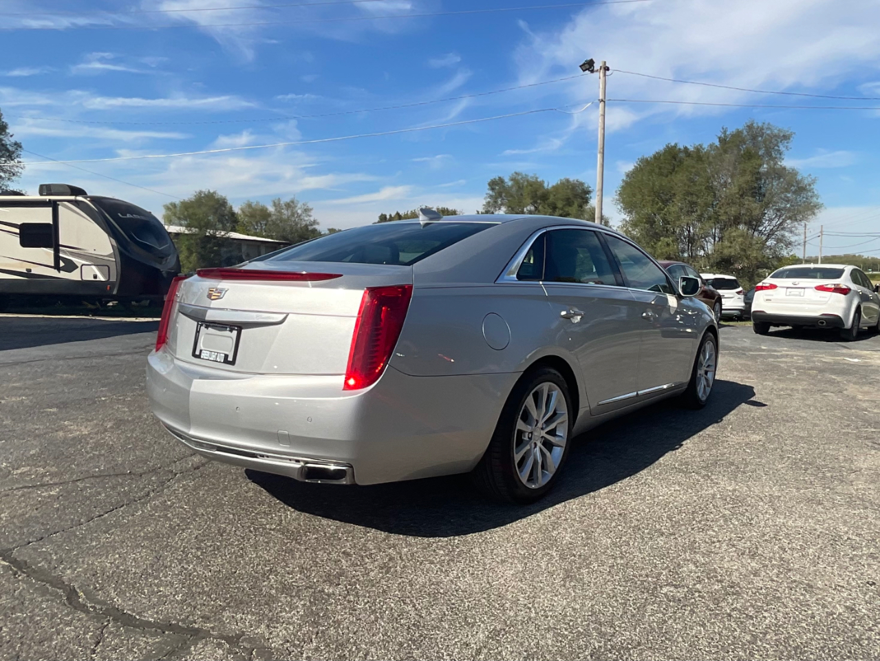 2016 Cadillac XTS Luxury photo 3