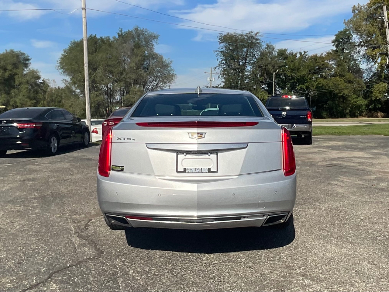 2016 Cadillac XTS Luxury photo 4