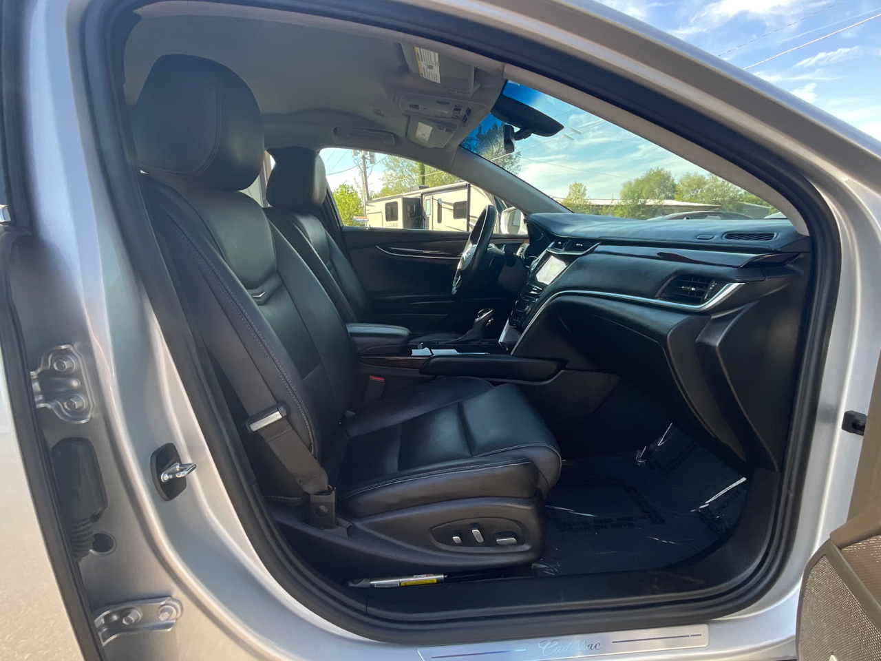 2016 Cadillac XTS Luxury photo 11