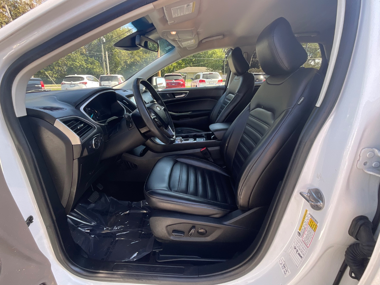2020 Ford Edge SEL photo 9