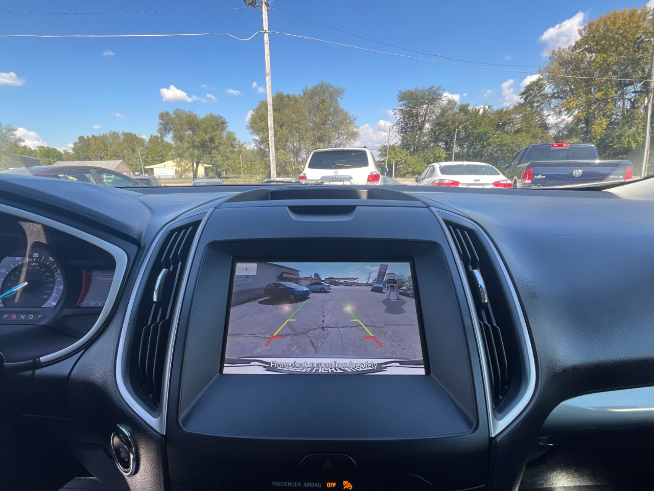 2020 Ford Edge SEL photo 17