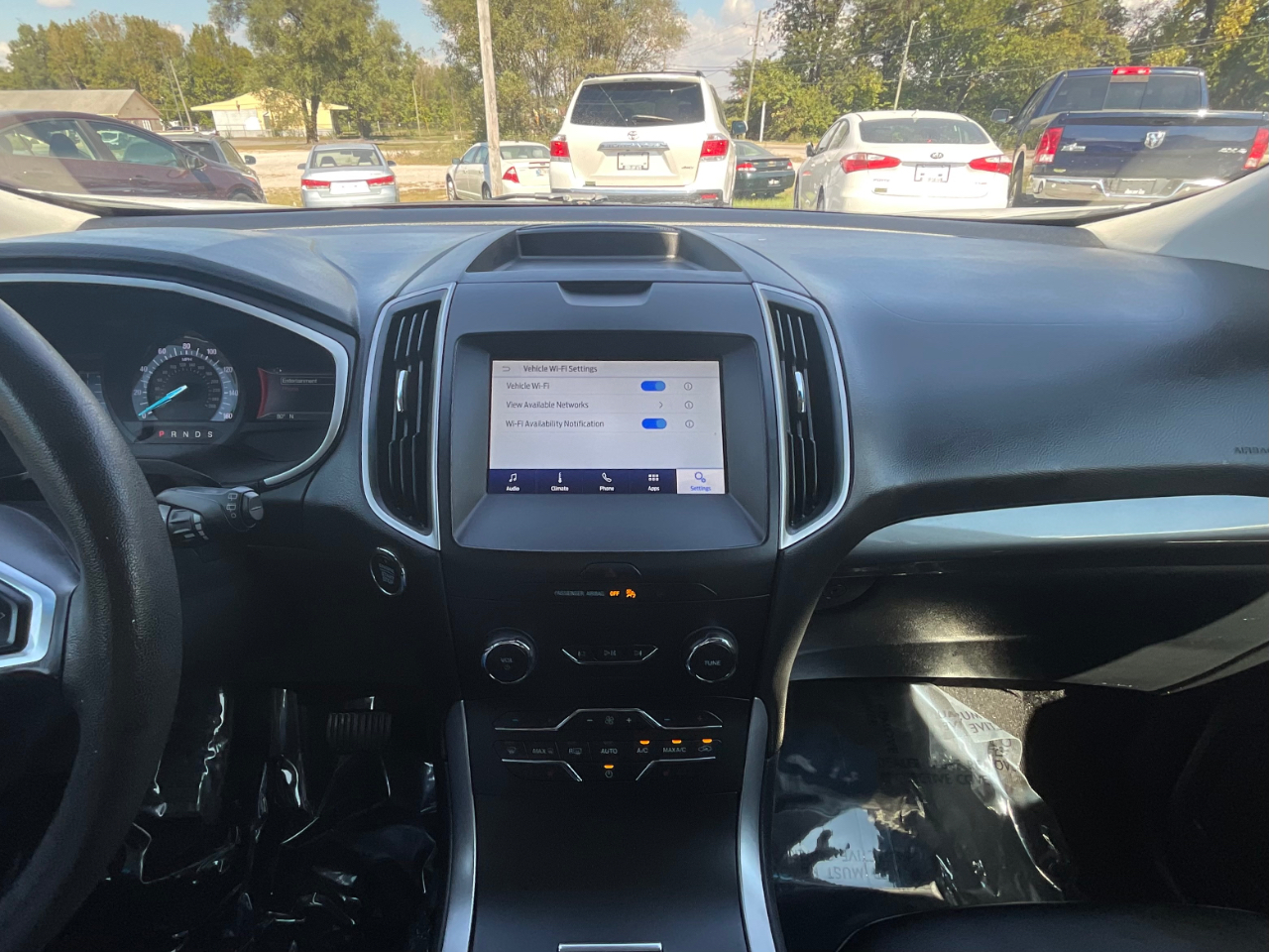 2020 Ford Edge SEL photo 18