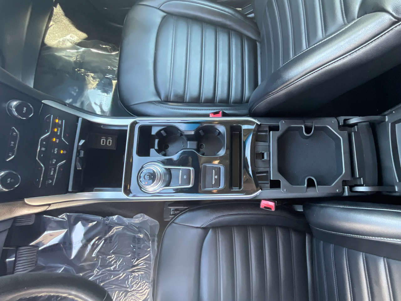 2020 Ford Edge SEL photo 20