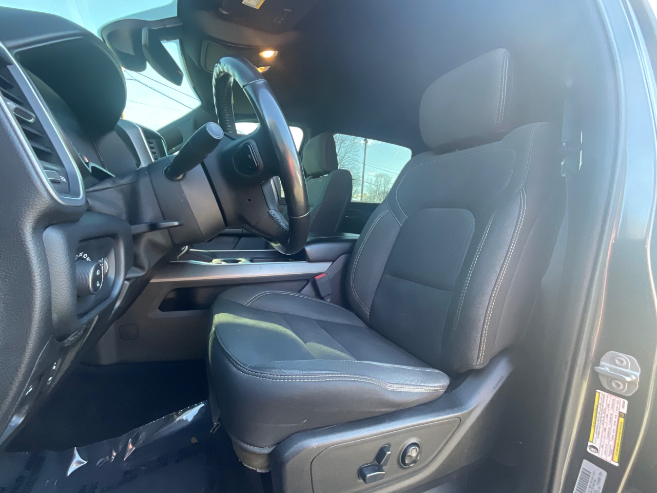 RAM 1500 Big Horn Crew Cab SWB 4WD 2019