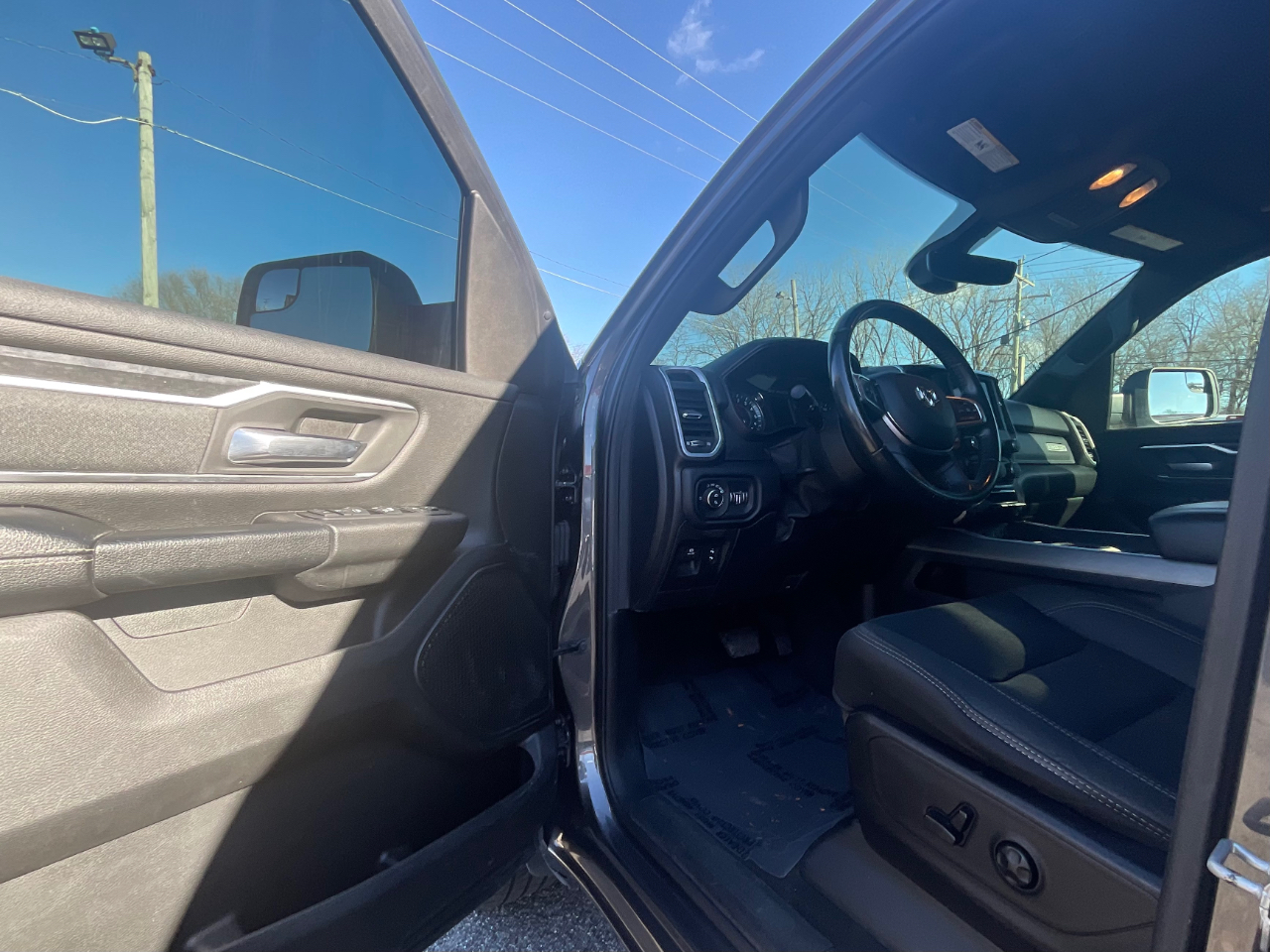 RAM 1500 Big Horn Crew Cab SWB 4WD 2019