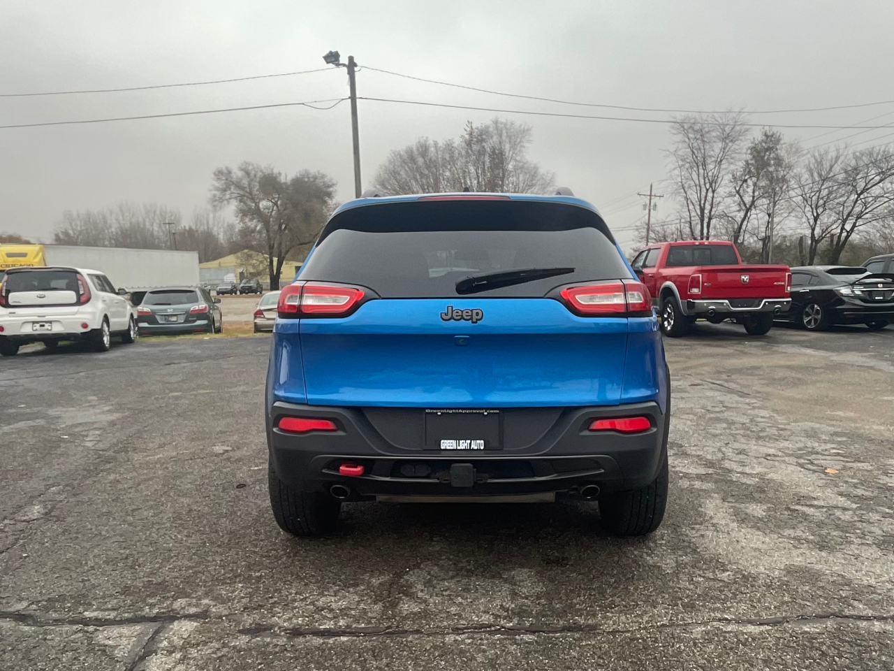2017 Jeep Cherokee Trailhawk photo 2
