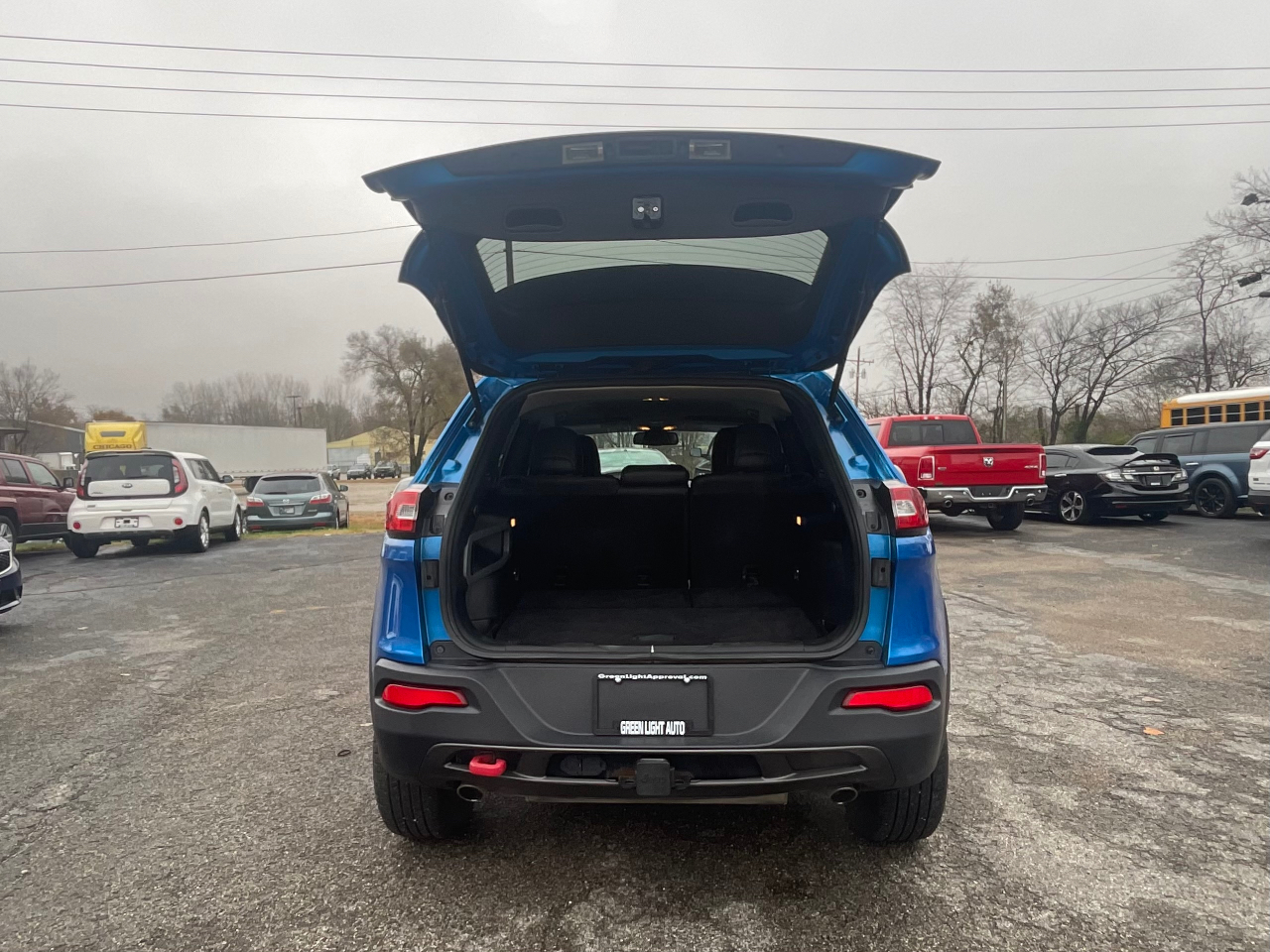 2017 Jeep Cherokee Trailhawk photo 3