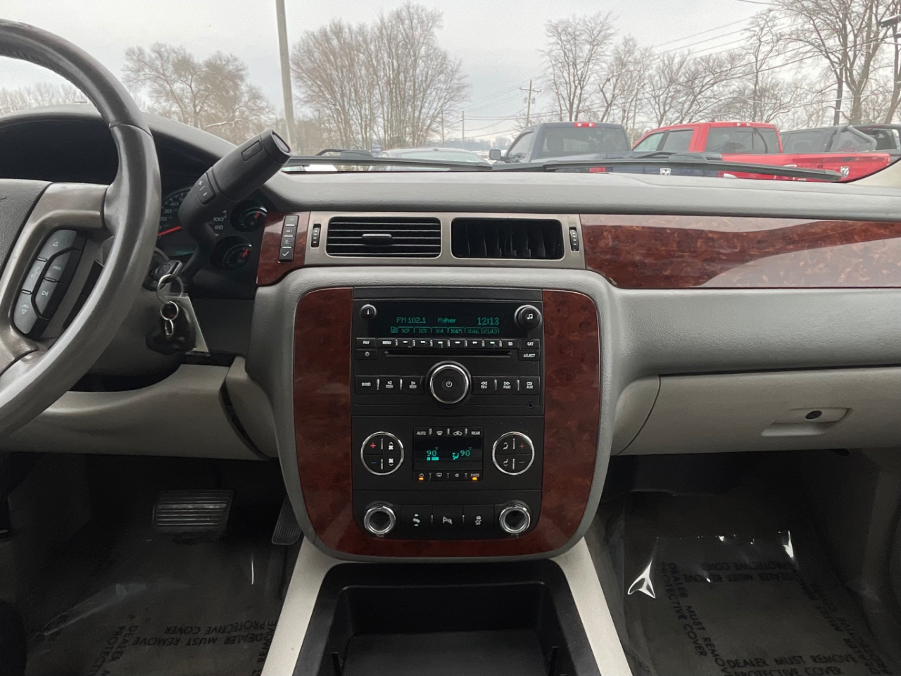 Chevrolet Suburban LTZ 1500 4WD 2013