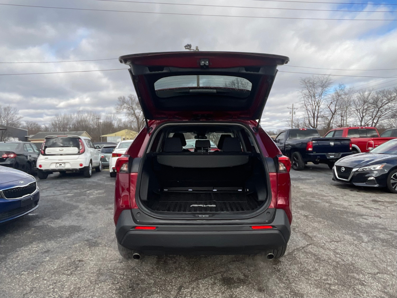 Toyota RAV4 LE AWD 2021