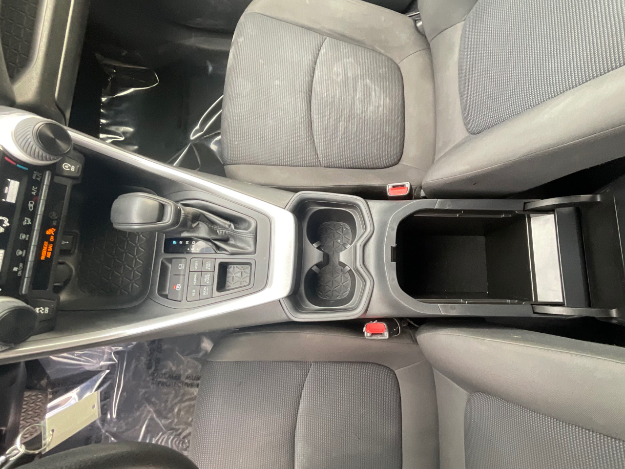 Toyota RAV4 LE AWD 2021