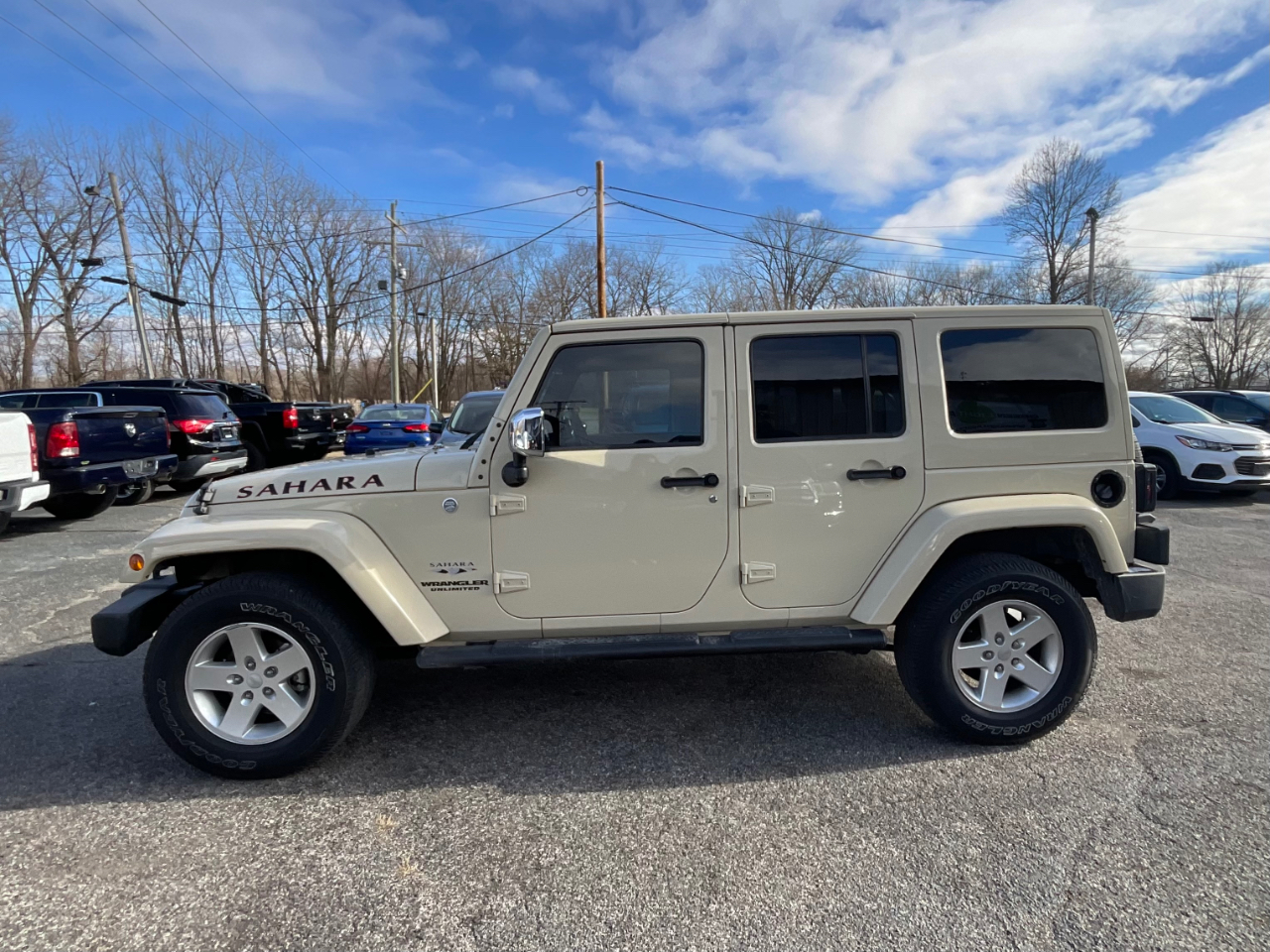 Jeep Wrangler Unlimited Sahara 4WD 2011