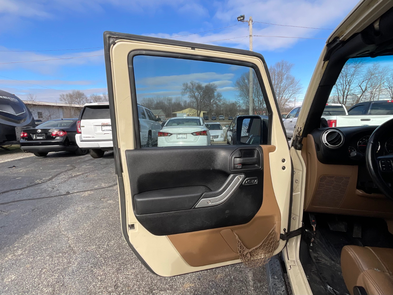 Jeep Wrangler Unlimited Sahara 4WD 2011