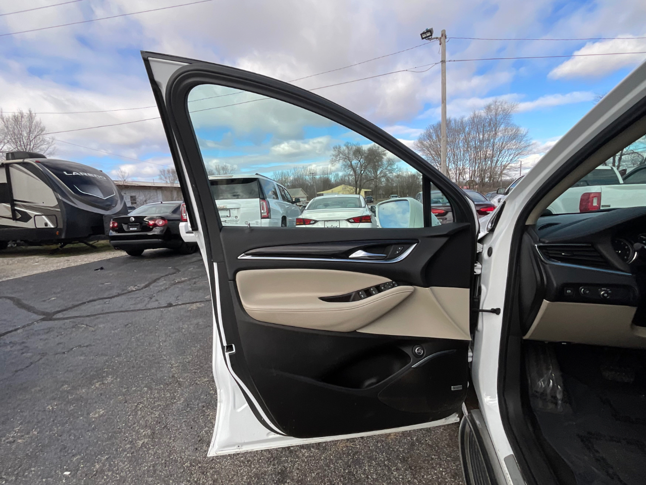 Buick Enclave Essence FWD 2020