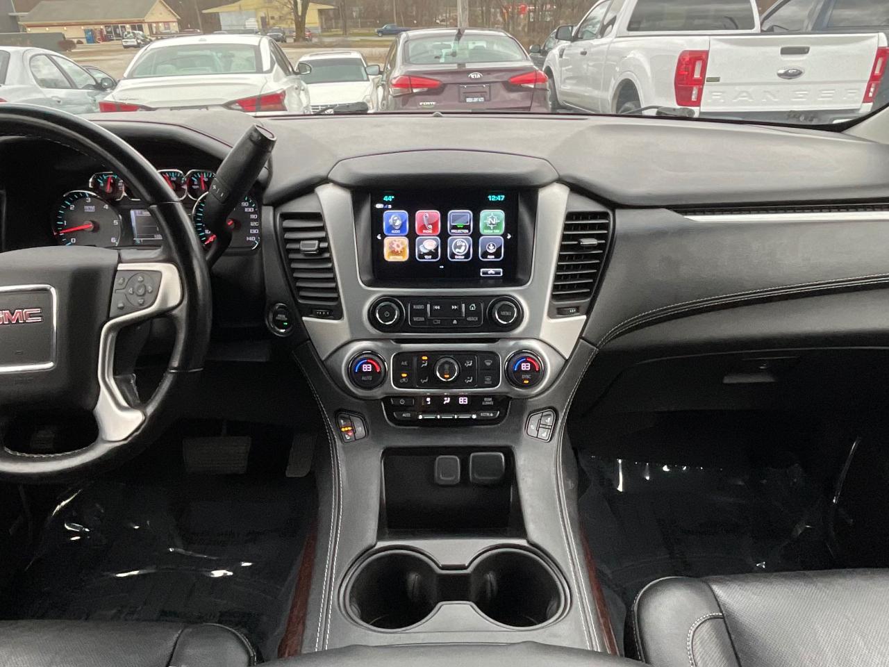 GMC Yukon XL SLT 4WD 2019