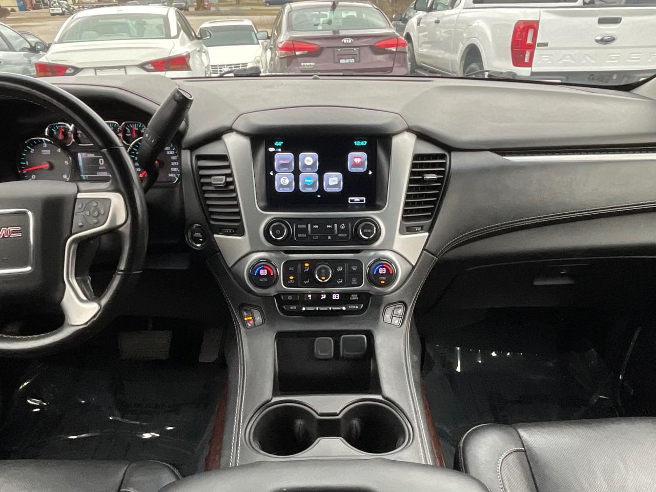 GMC Yukon XL SLT 4WD 2019