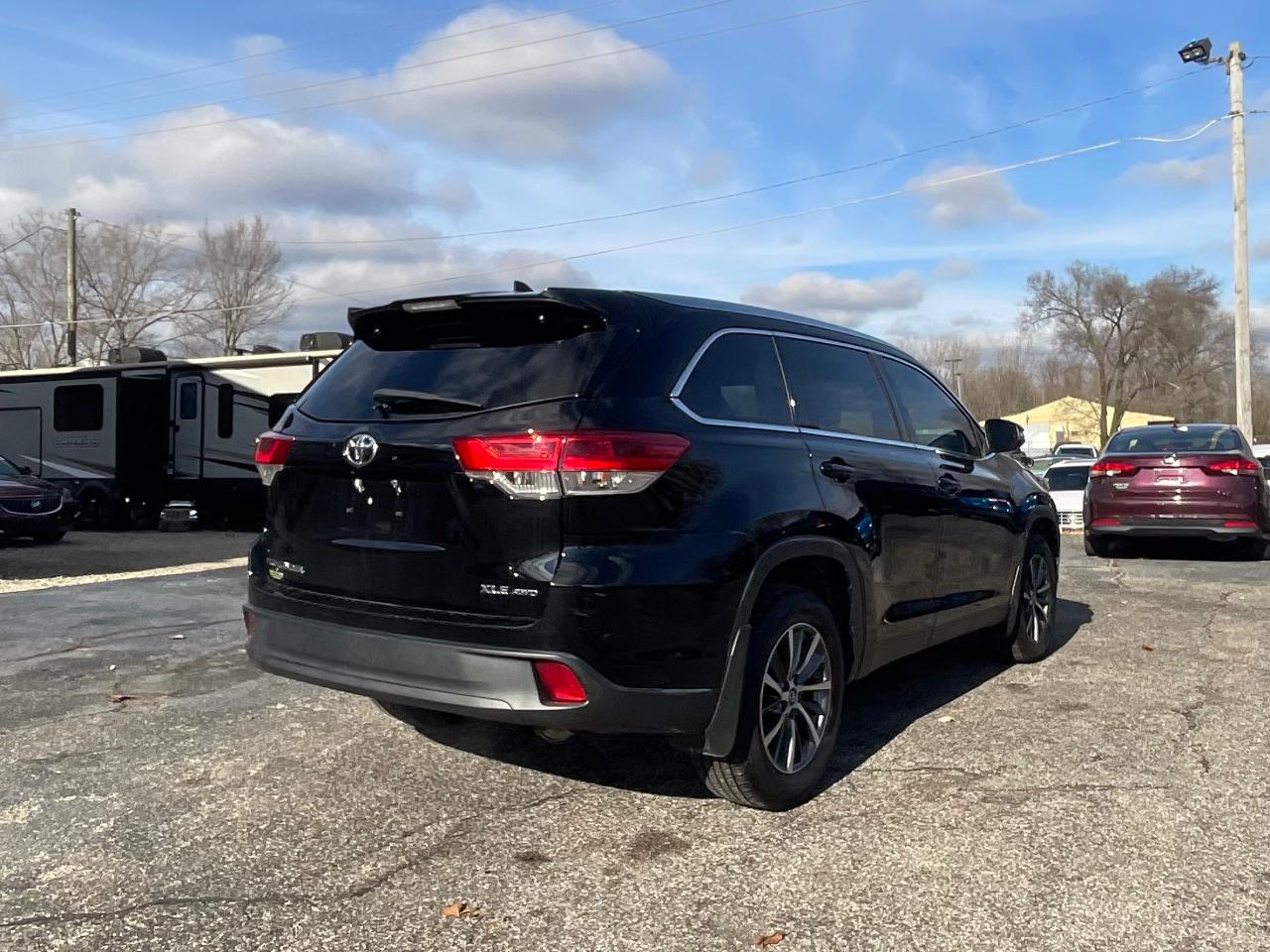 Toyota Highlander XLE AWD V6 2019