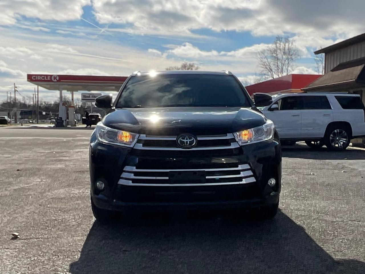 Toyota Highlander XLE AWD V6 2019