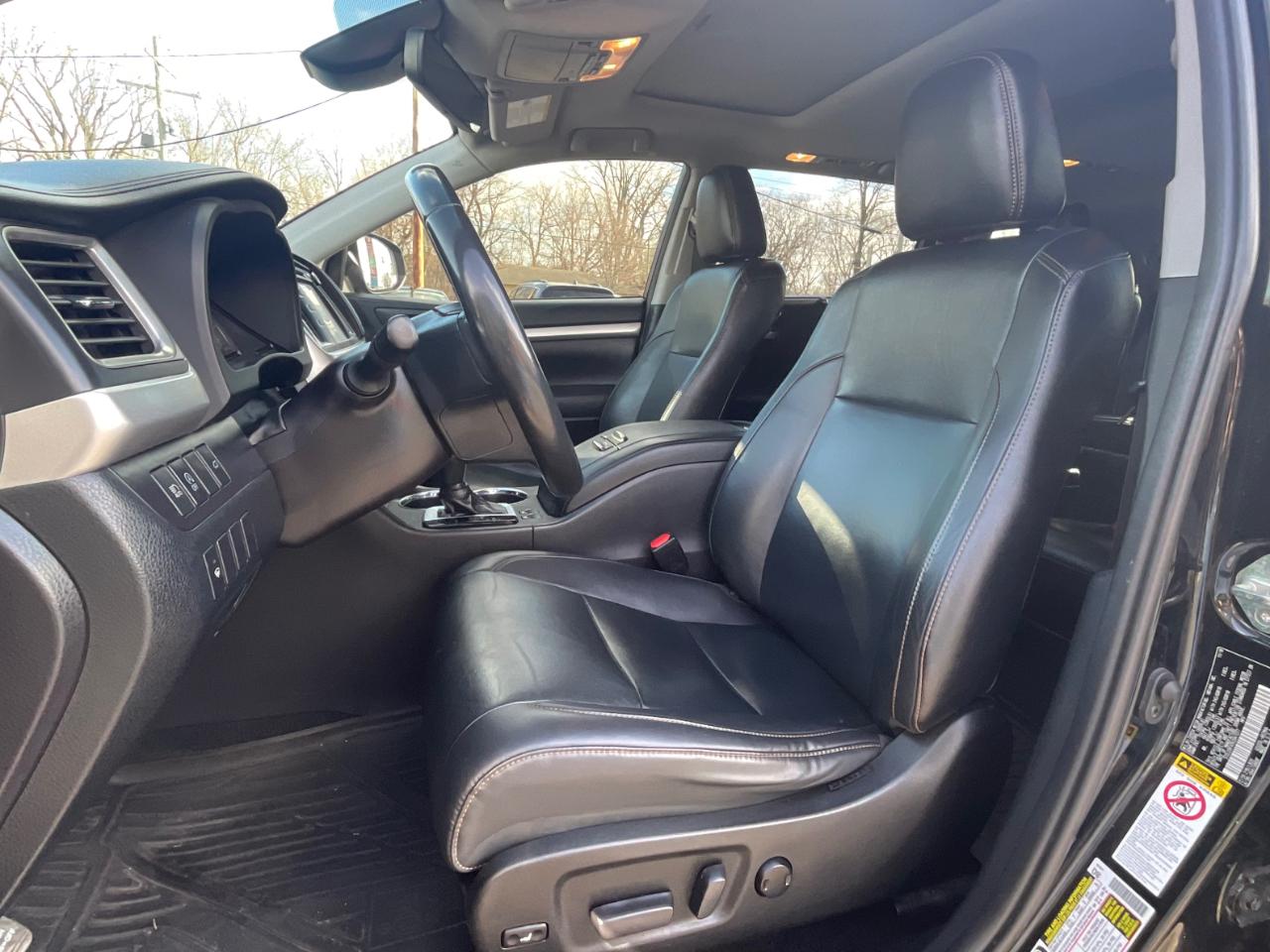 Toyota Highlander XLE AWD V6 2019