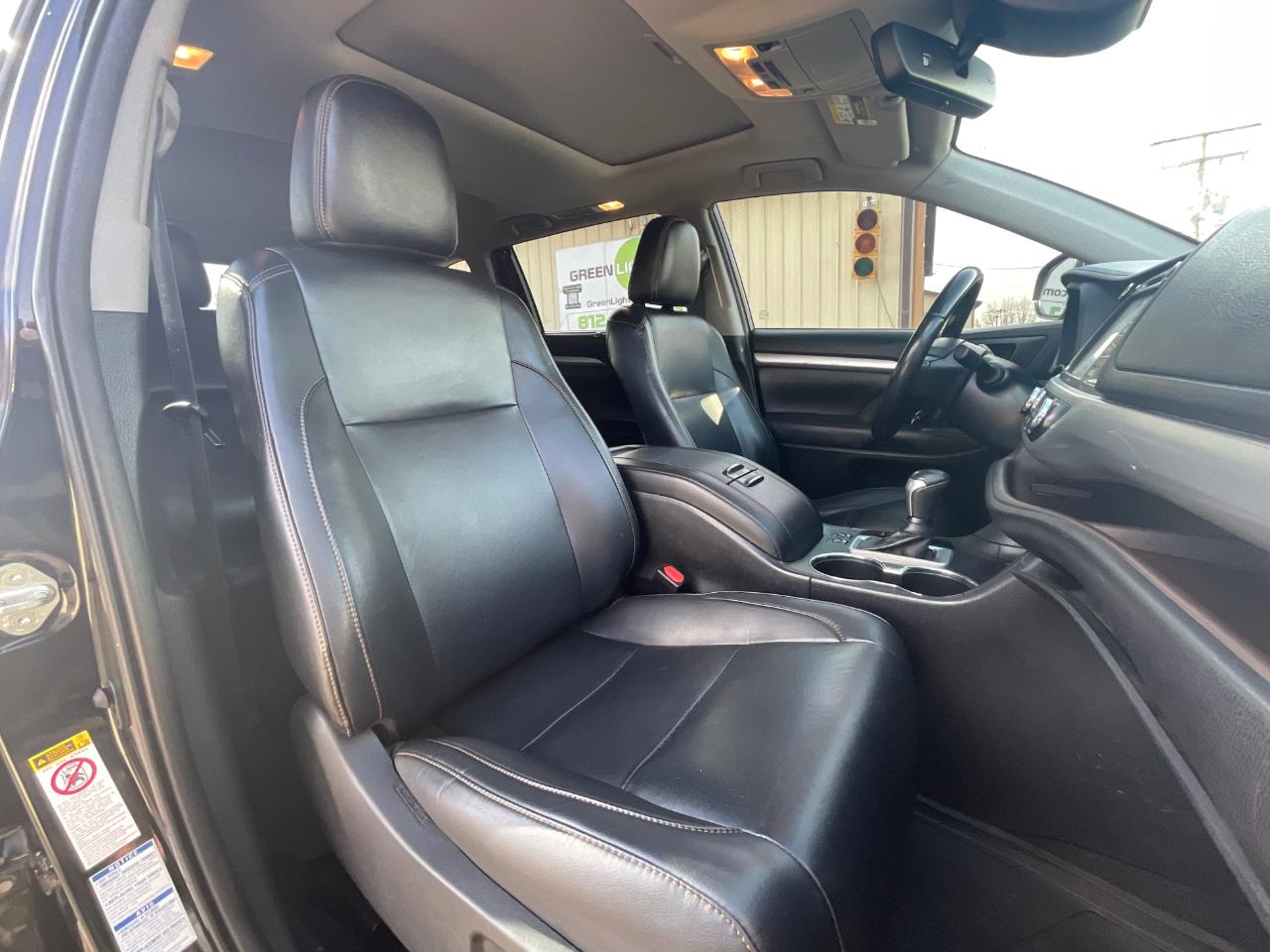 Toyota Highlander XLE AWD V6 2019