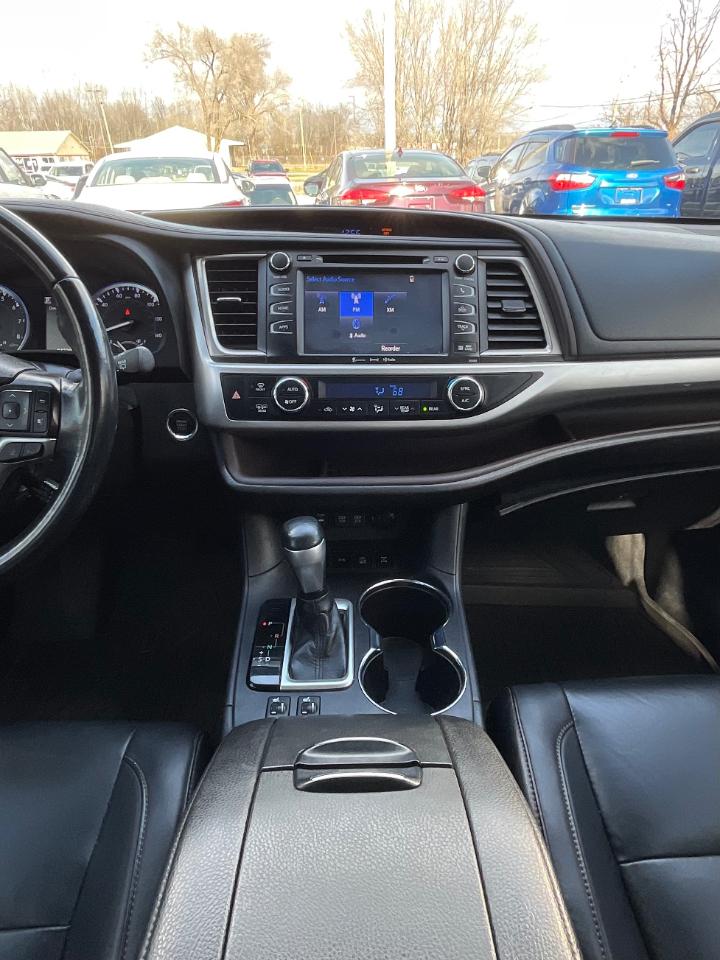 Toyota Highlander XLE AWD V6 2019