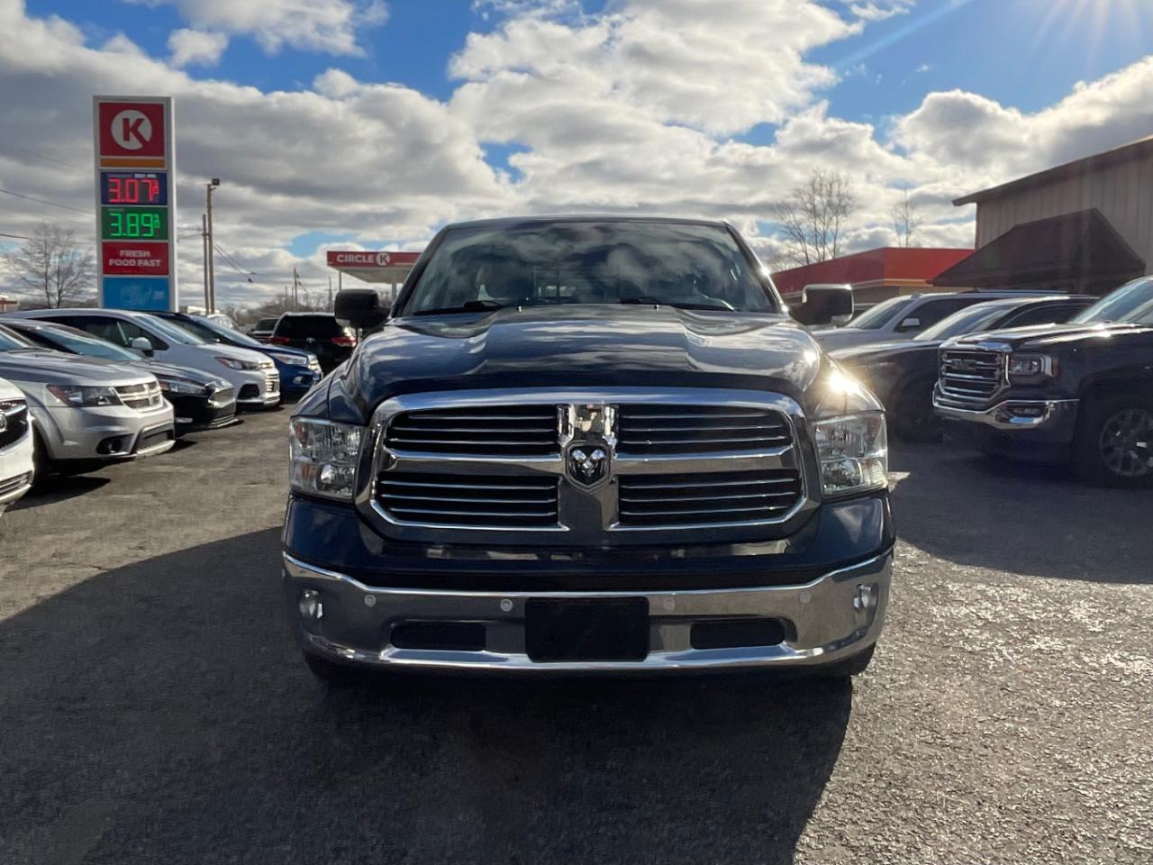 RAM 1500 SLT Quad Cab 4WD 2016