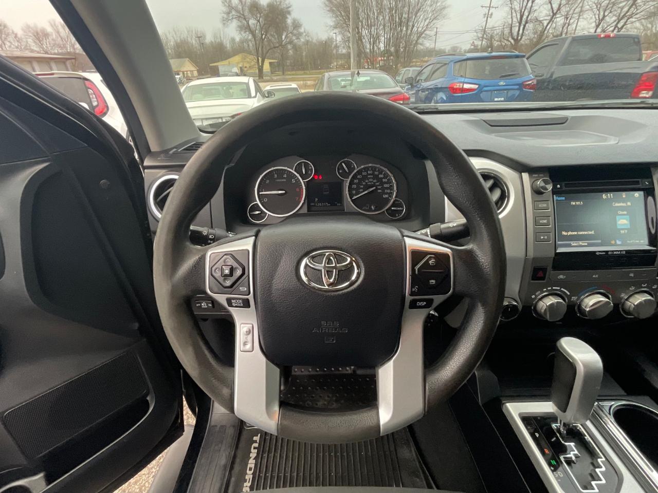 Toyota Tundra SR5 5.7L V8 FFV Double Cab 4WD 2017