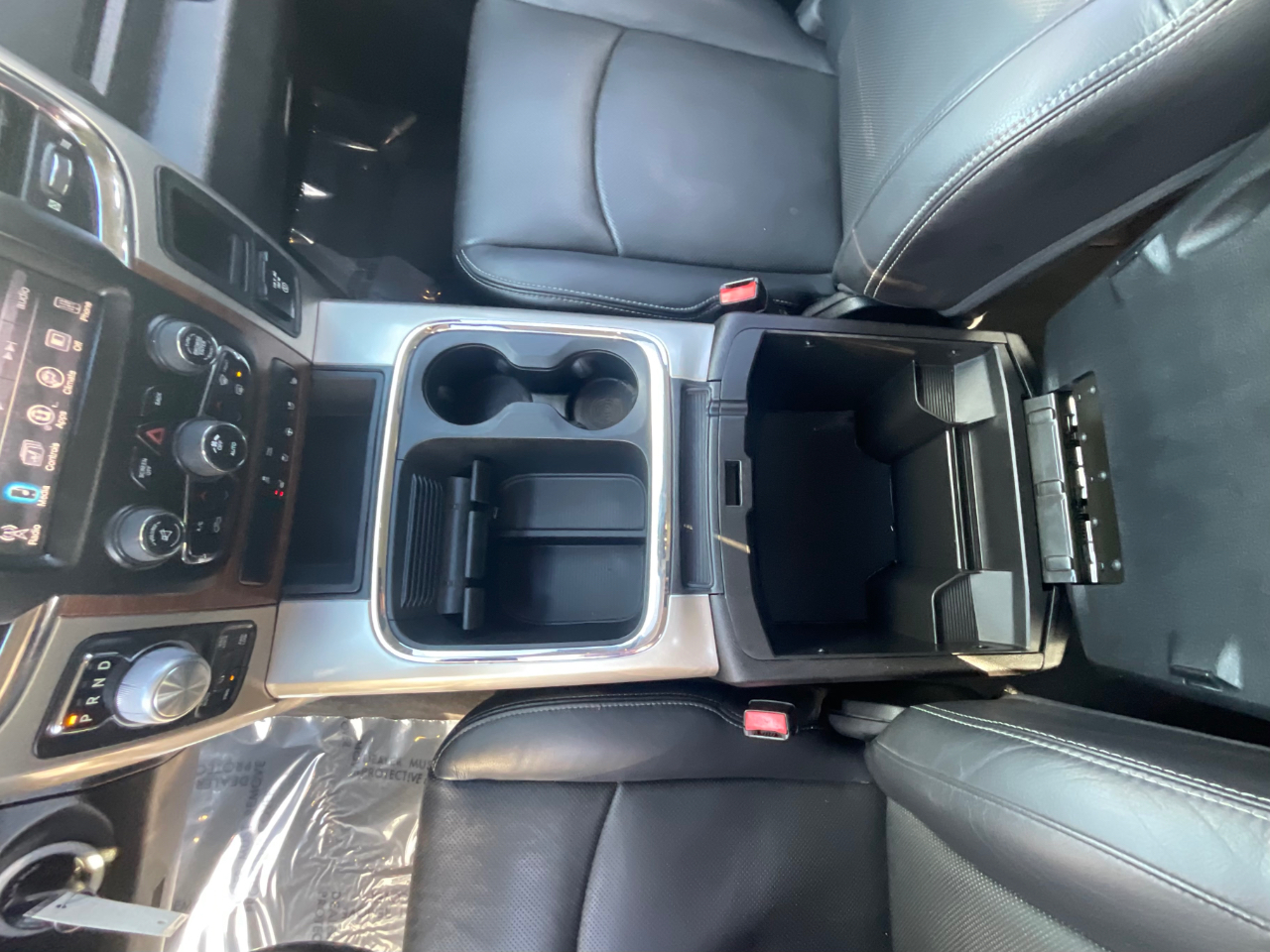 RAM 1500 Laramie Crew Cab SWB 4WD 2016