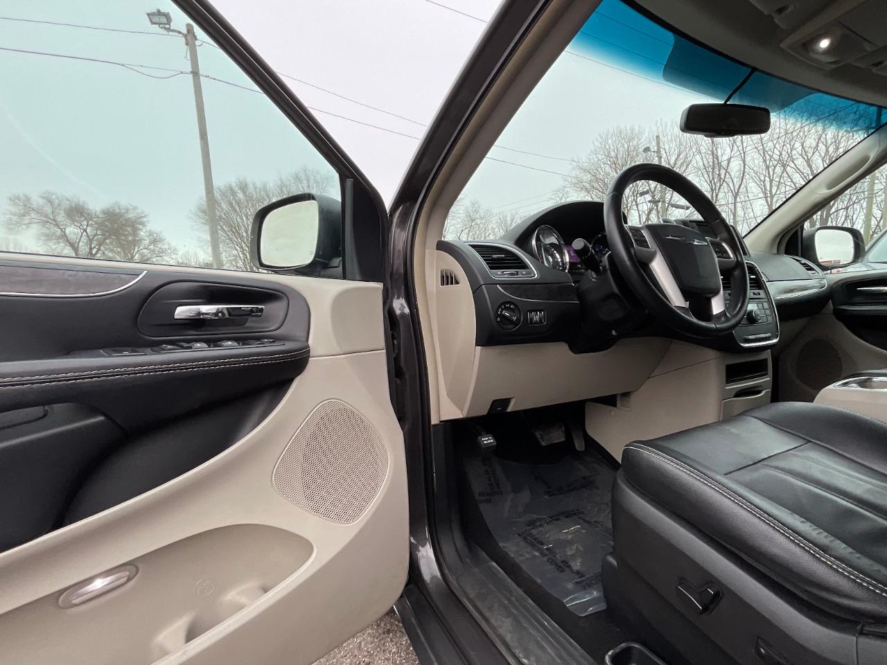 Chrysler Town & Country Touring 2015