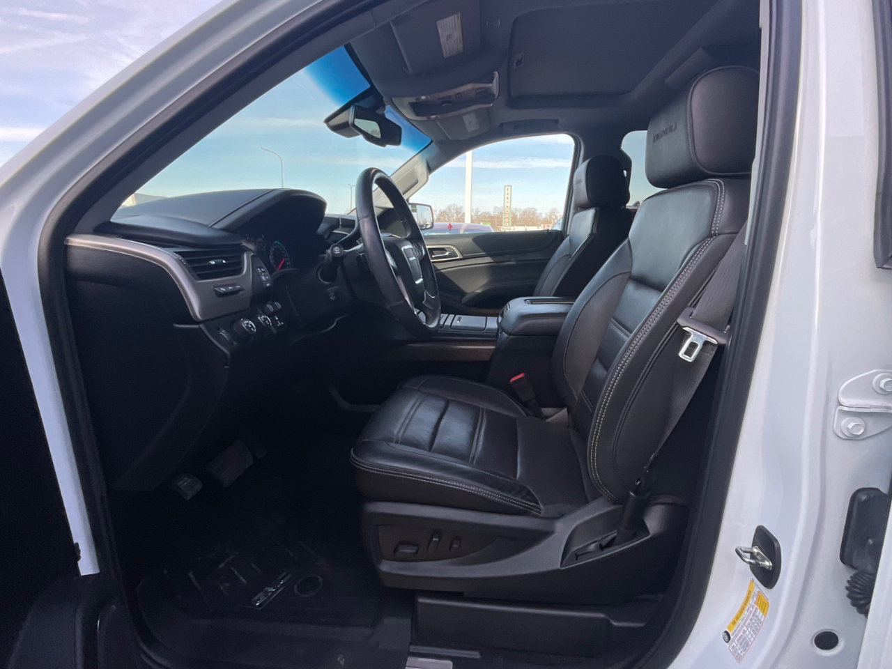 GMC Yukon Denali 4WD 2018