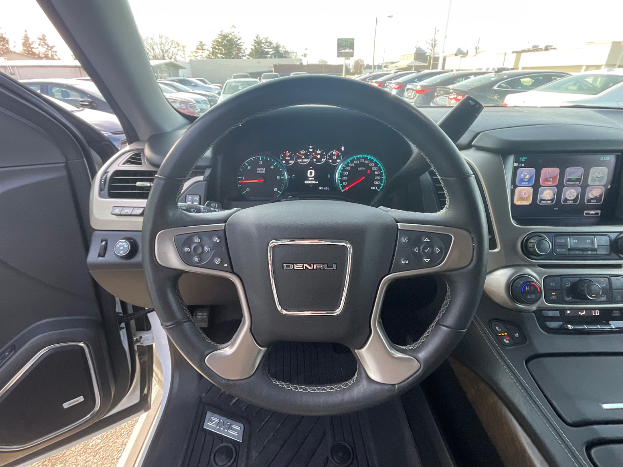 GMC Yukon Denali 4WD 2018