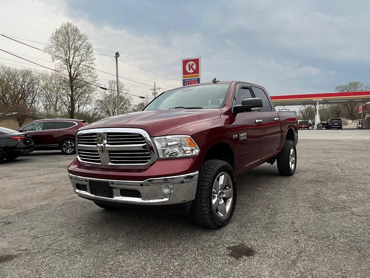 RAM 1500 SLT Crew Cab SWB 4WD 2017