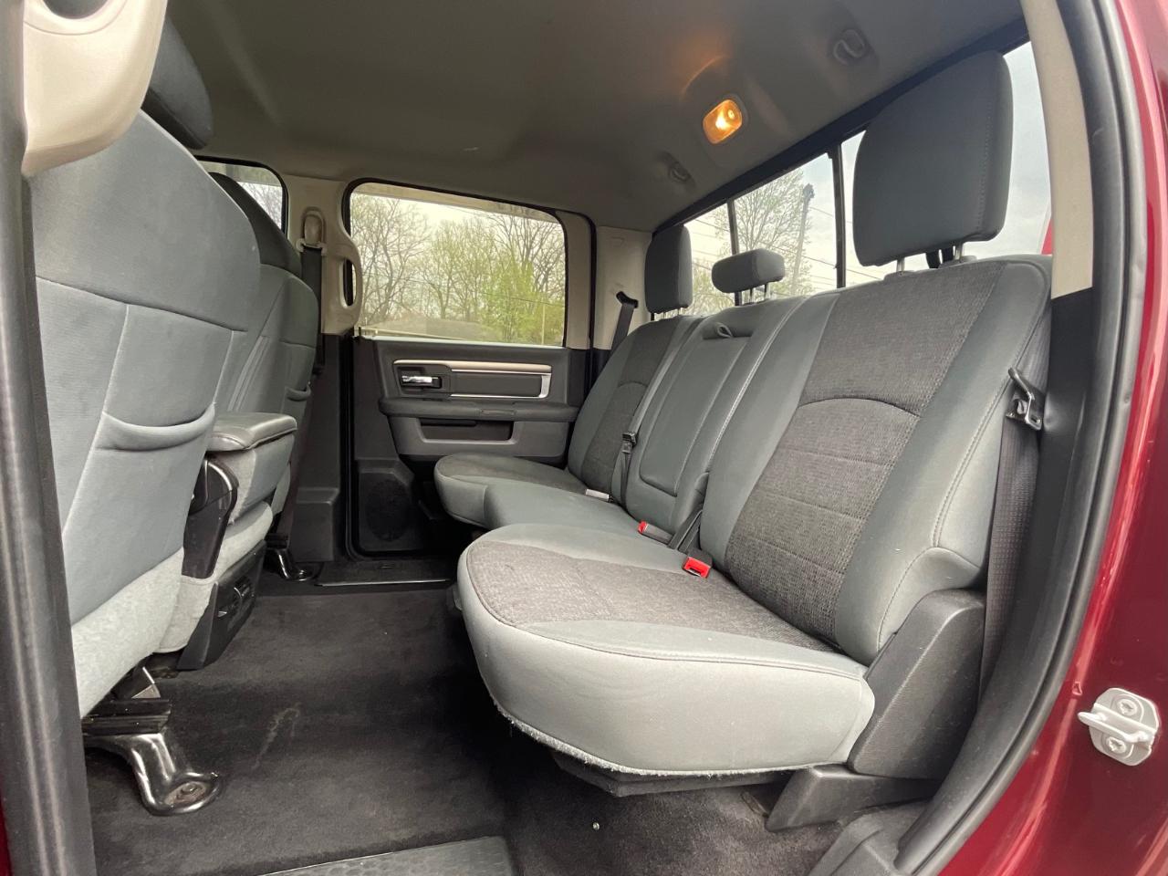 RAM 1500 SLT Crew Cab SWB 4WD 2017